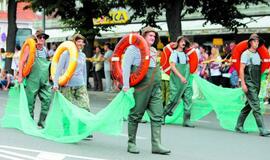 Baltijos ruoniai saugomi, Baltijos žvejai naikinami