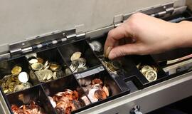 Kretingoje vyriausioji kasininkė pavogė 149 eurus