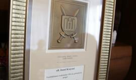 Pasveikino 100 metų sulaukusį karį