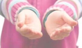 Veiklios mamos skelbia paramos akciją „Padovanok kitam vaikui Kalėdas“