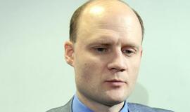 Žmogus turi vieną darbą dirbti