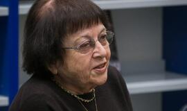 Jubiliejaus proga Prezidentė pasveikino literatūrologę Ireną Veisaitę