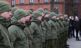 Ant KU pastato atidengta atminimo lenta Petrui Tarasenkai