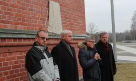 Ant KU pastato atidengta atminimo lenta Petrui Tarasenkai