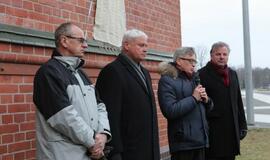 Ant KU pastato atidengta atminimo lenta Petrui Tarasenkai