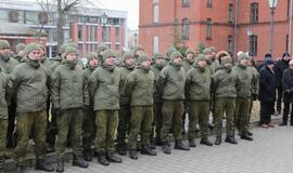 Ant KU pastato atidengta atminimo lenta Petrui Tarasenkai