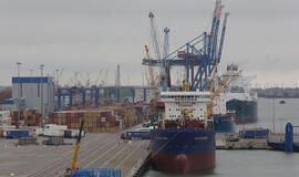 Trys uostai vienoje pievoje: konkurencija aštrės