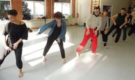 „Auros“ premjera „Laikini šešėliai“: apie žmonių santykius per Rytų kultūros patirtis