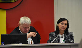 Miestas tiesia pagalbos ranką universitetui