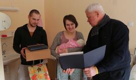 Devyni Šimtmečio vaikai sulaukė dovanų