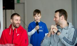 Moksleiviams – smagūs neptūniečių juokeliai ir dovanos