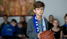 Moksleiviams – smagūs neptūniečių juokeliai ir dovanos