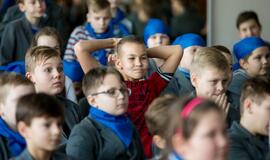 Moksleiviams – smagūs neptūniečių juokeliai ir dovanos