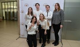 Klaipėdos universitete išdalintos jubiliejinės auksinės burės