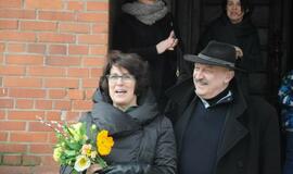 Aukso žiedus sumainė Raimonda Laužikienė ir Valentinas Masalskis