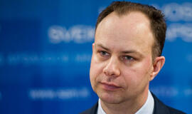 Sutrikus tiekimui vaistus būtų leidžiama tiekti nelietuviškomis pakuotėmis