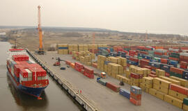 Vyriausybė spręs, ar atpiginti rinkliavas daliai laivų