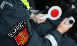 Girtas vairuotojas policininkams siūlė kyšį
