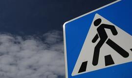 Ieškomas vairuotojas, perėjoje kliudęs moterį