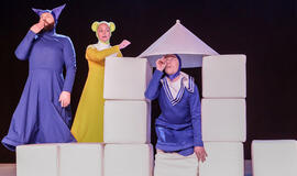 Klaipėdoje šokio spektaklis „Apkabinsiu Tave“