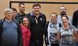 Dragūniečiai moksleivius supažindino su rankiniu