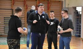 Dragūniečiai moksleivius supažindino su rankiniu