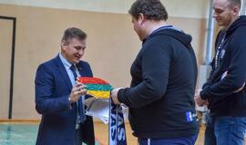 Dragūniečiai moksleivius supažindino su rankiniu