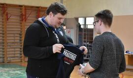 Dragūniečiai moksleivius supažindino su rankiniu