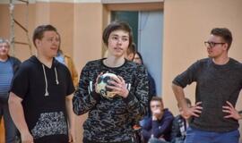 Dragūniečiai moksleivius supažindino su rankiniu