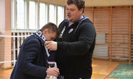 Dragūniečiai moksleivius supažindino su rankiniu