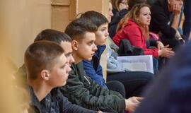 Dragūniečiai moksleivius supažindino su rankiniu