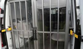 Policijos tarnybinių automobilių šventinimas