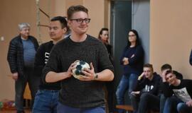 Dragūniečiai moksleivius supažindino su rankiniu