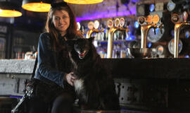 Šuo kavinėje - vis įprastesnis reiškinys