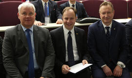 Dėl ligoninių jungimo - svarstymai