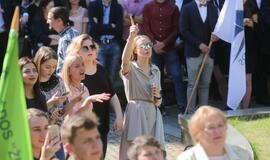 Abiturientams nuaidėjo paskutinis skambutis