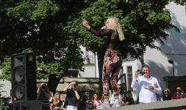 Abiturientams nuaidėjo paskutinis skambutis