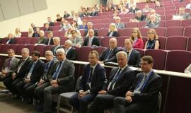 Dėl ligoninių jungimo - svarstymai