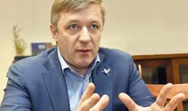 Po dūmų uždanga nesimato esmės