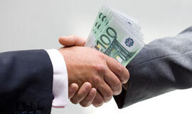 Verslui leidus finansuoti partijas, turtingesni turėtų didesnes galimybes veikti politikus