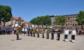 Klaipėdiečiai pasveikino NATO karius