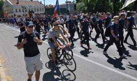 Klaipėdiečiai pasveikino NATO karius