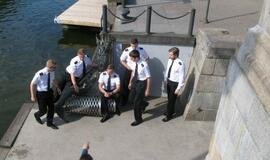 Būsimiems jūrininkams teikiami diplomai