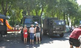 Klaipėdiečiai pasveikino NATO karius