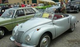 Retromobiliai iš Klaipėdos išbandė Saksonijos kelius