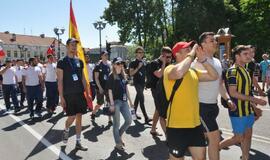 Klaipėdiečiai pasveikino NATO karius