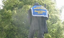 Būsimiems jūrininkams teikiami diplomai