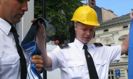 Būsimiems jūrininkams teikiami diplomai