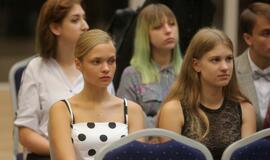 Pasveikinti šimtukus pelnę Klaipėdos abiturientai