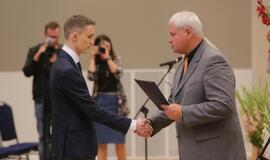 Pasveikinti šimtukus pelnę Klaipėdos abiturientai